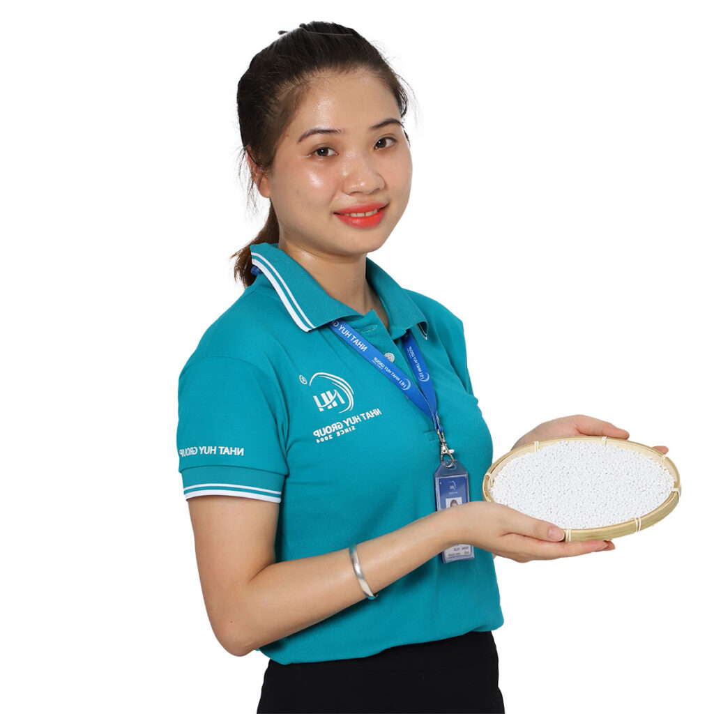 Megaplast Employee 02